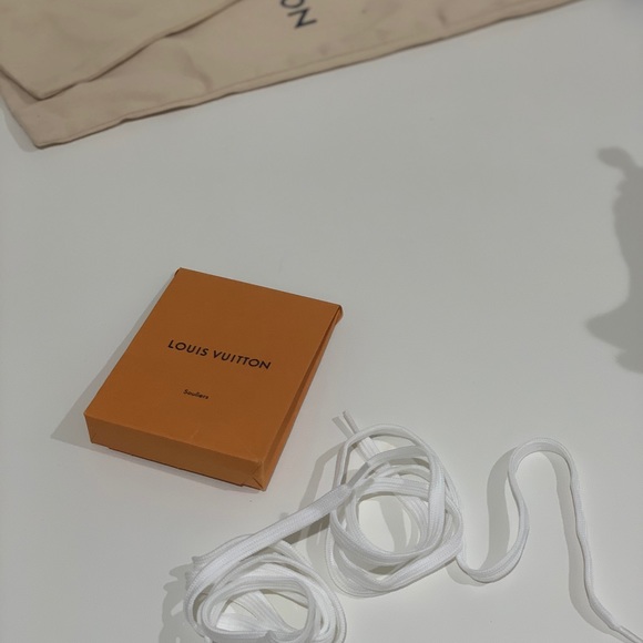 Louis Vuitton 100% authentic! - Picture 5 of 9